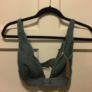 Women’s NWT SKIMS bra